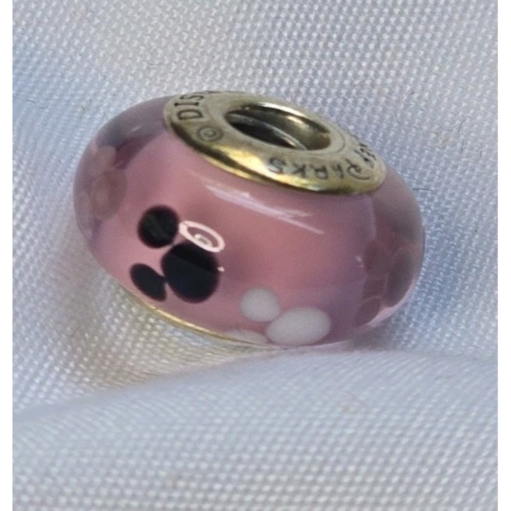 Pandora Disney Parks Exclusive Mickey Mouse Icon Pink Murano Glass Charm (Style